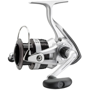 Molinete Daiwa Sweepfire E 2500C Drag 4 kg